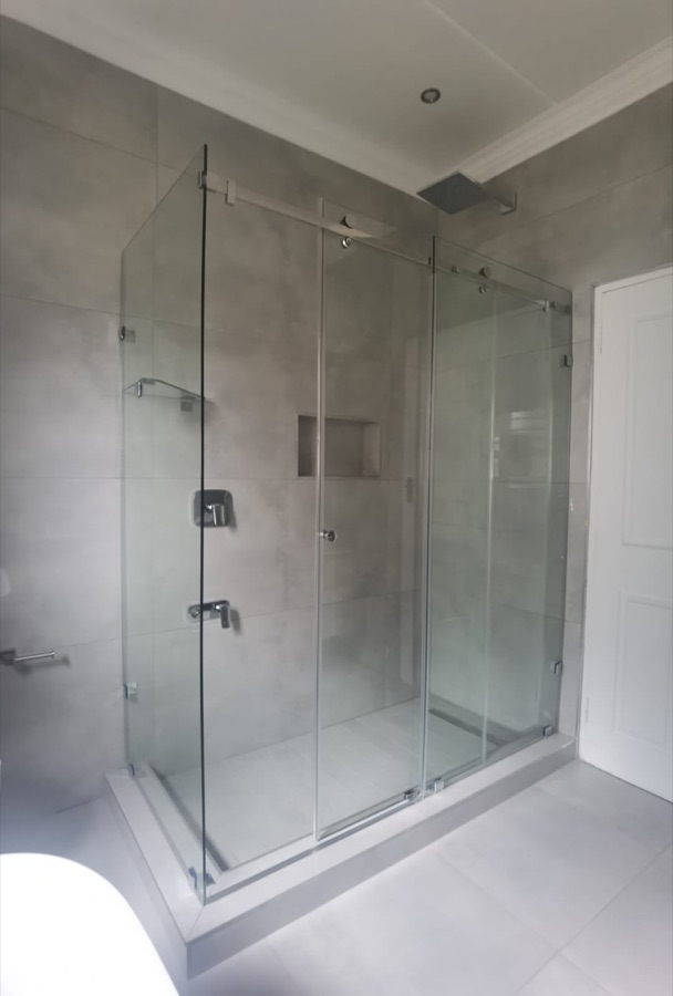 Frameless installation