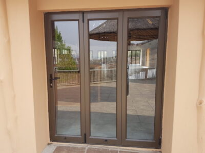 Aluminium Sliding Folding Door 3 Panel Vistafold - Image 2