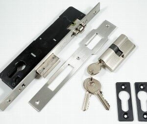 Roller Lock 'H" 25BS With 65mm Euro Cylinder RL011SS-62