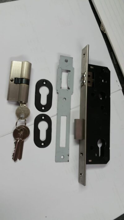 Roller Lock "H" 35BS With 65mm Cylinder RL012SS-62
