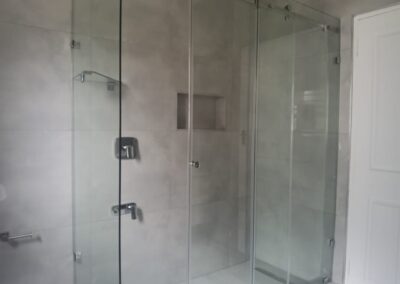 Elegant Frameless Glass Shower Solution