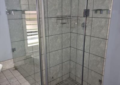 Seamless Glass Enclosure for Shower